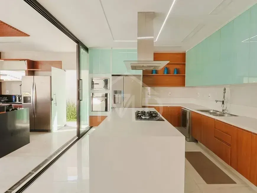 Furnished house with 5 bedrooms and open-plan kitchen — photo 4