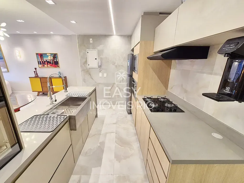 Furnished apartment with an open-plan kitchen and 2 beds — photo 28