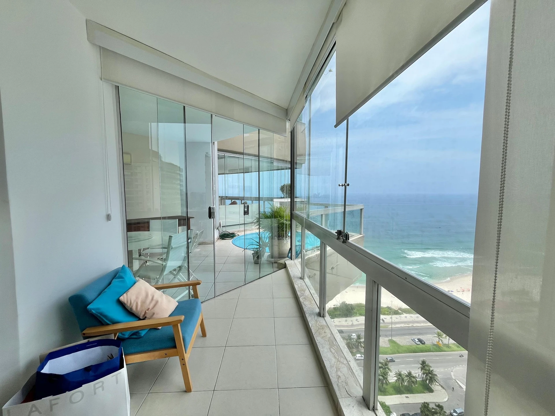 Furnished apartment, 450 m², with a water view — photo 33