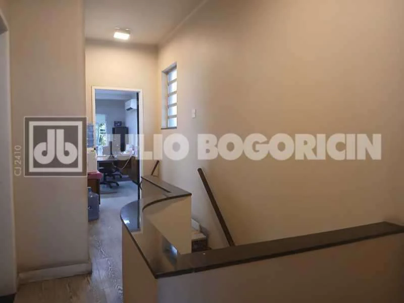 House with 5 bedrooms, 1 suite, 360 m² and 4 parking — photo 12