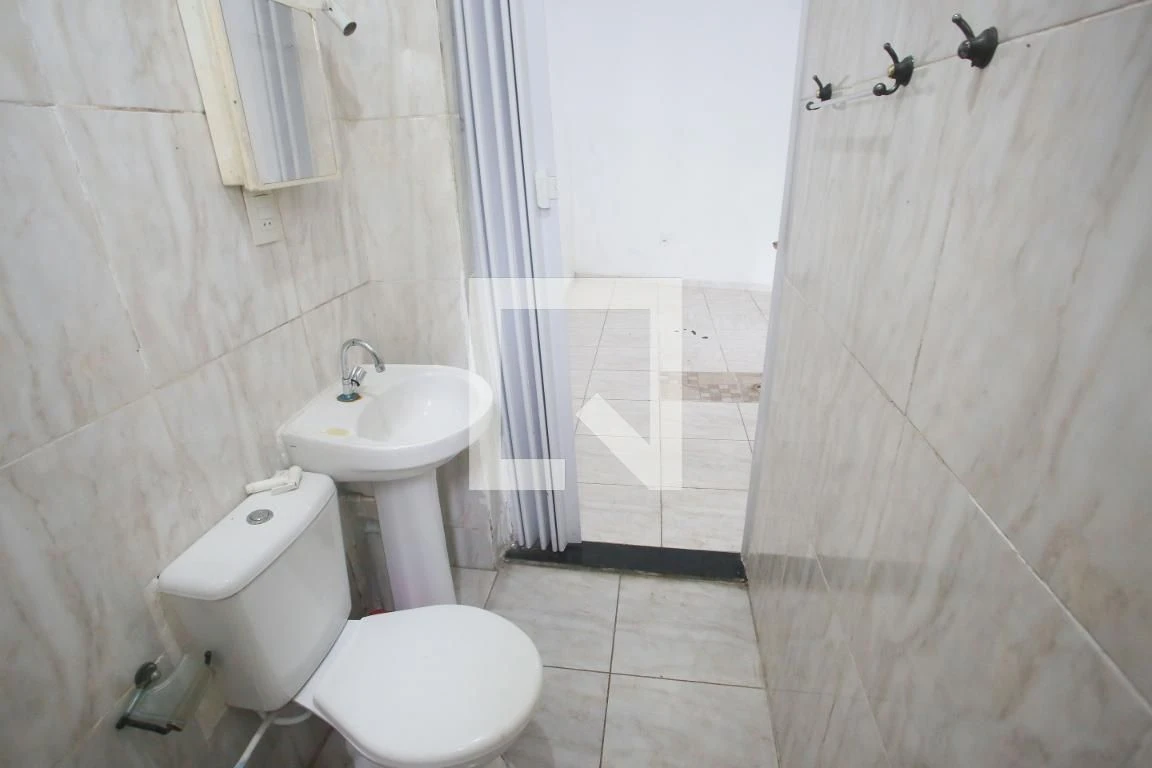 Немеблированный дом: 1 спальня с ванной и балкон — photo 4