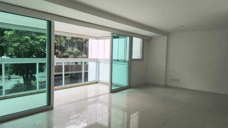 Apartamento de 198 m² com 4 suítes e varanda — photo 3