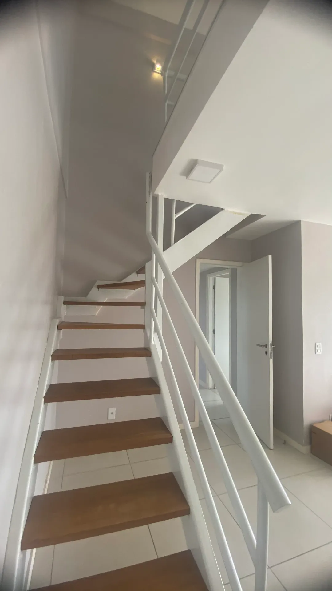 Mountain view in a 4-bedroom apartment, 142 m² — photo 13