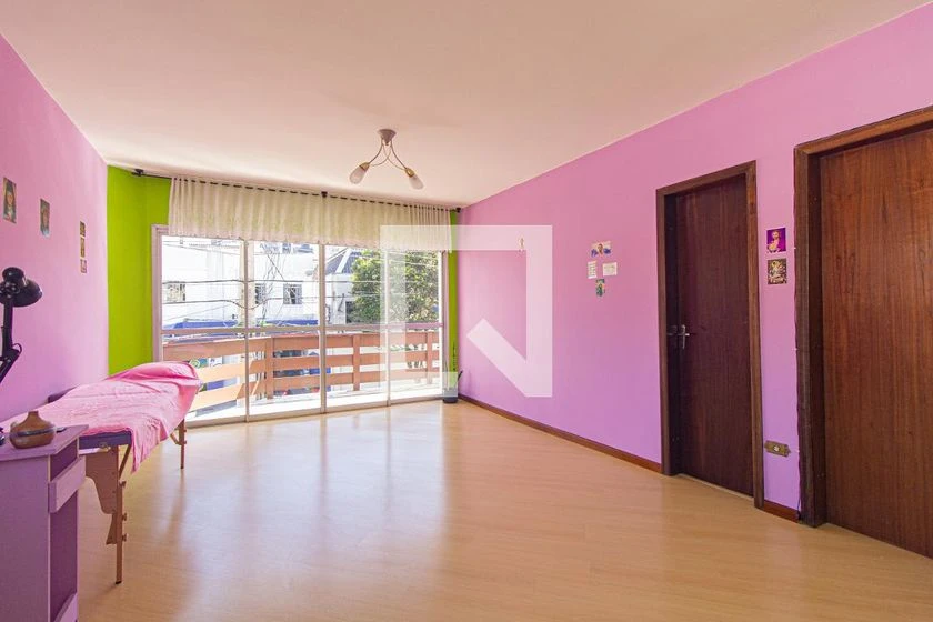 Apartment with balcony, 3 bedrooms and 2 en-suites