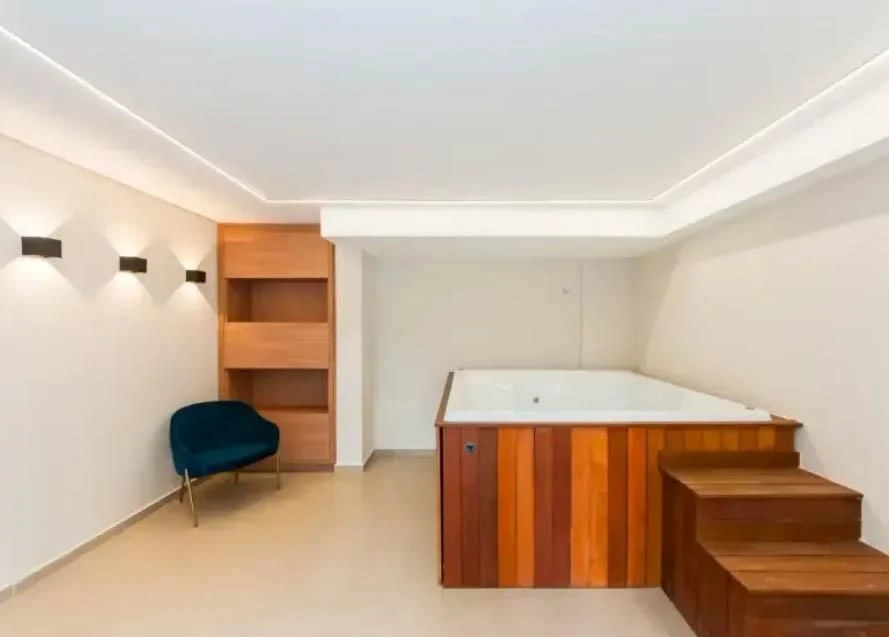 2-bedroom apartment with a washing machine in Curitiba — photo 52