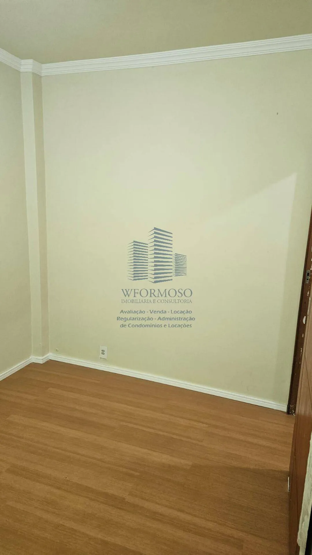 Apartment on the 2nd floor with wood or laminate floors — photo 6