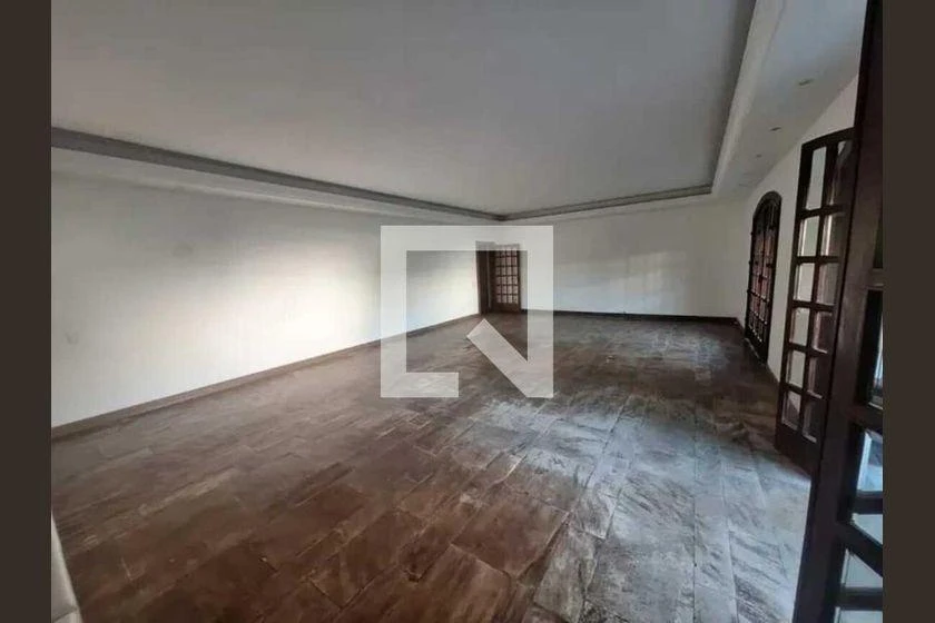 255 m² apartment with 3 bedrooms and 5 bathrooms — photo 10