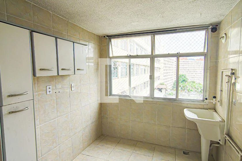 Apartamento de 1 quarto com 45 m² e 1 vaga