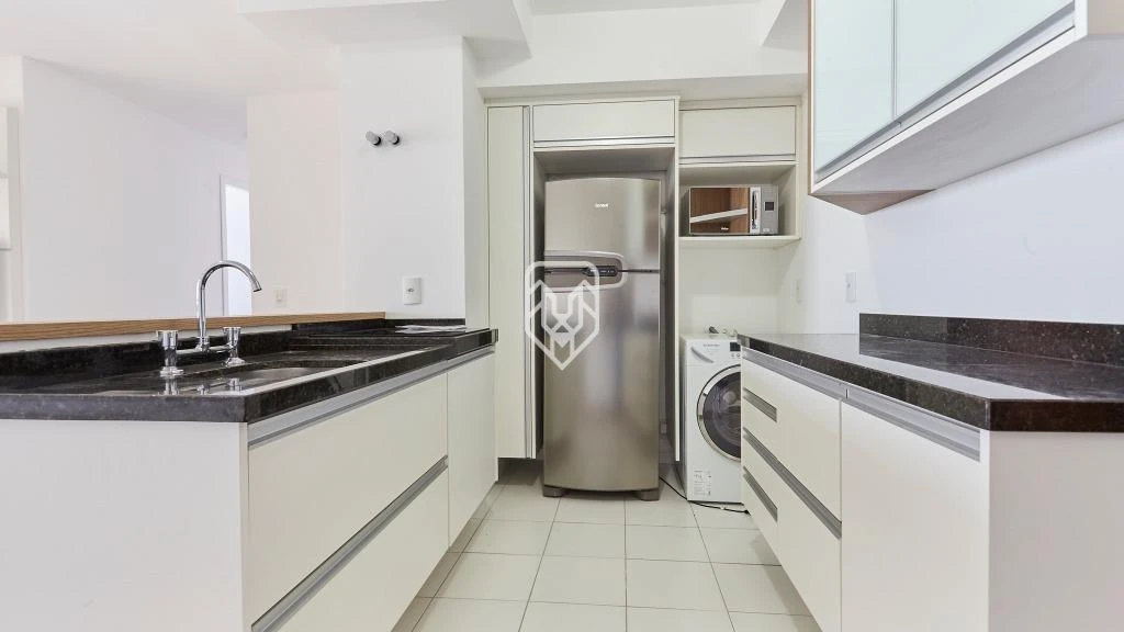 2-bedroom apartment with a washing machine — photo 2