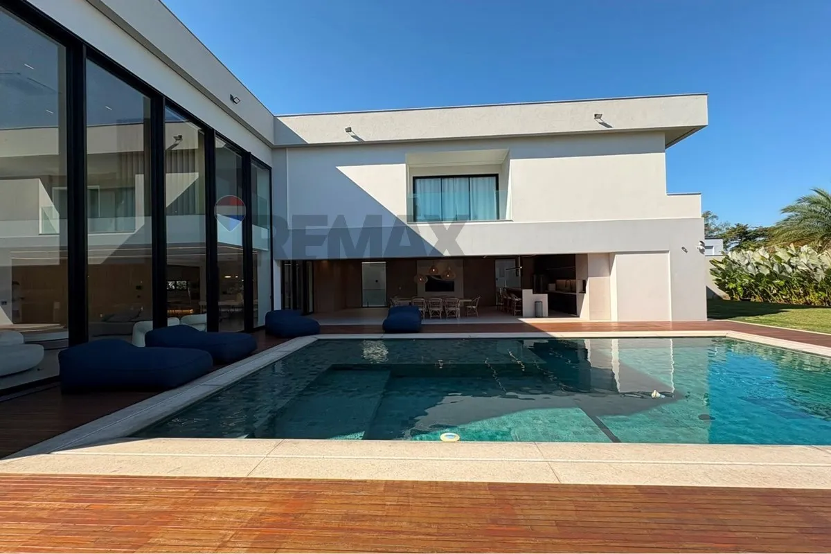 Furnished house with 5 en-suite bedrooms and private BBQ — photo 31