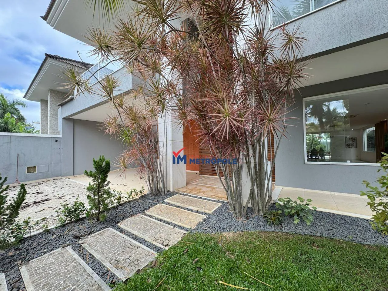 5 quartos e janelas do piso ao teto: casa de 600 m² — photo 14