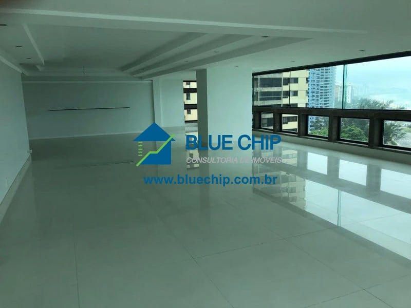 Rental apartment with 4 bedrooms and 313 m² — photo 4