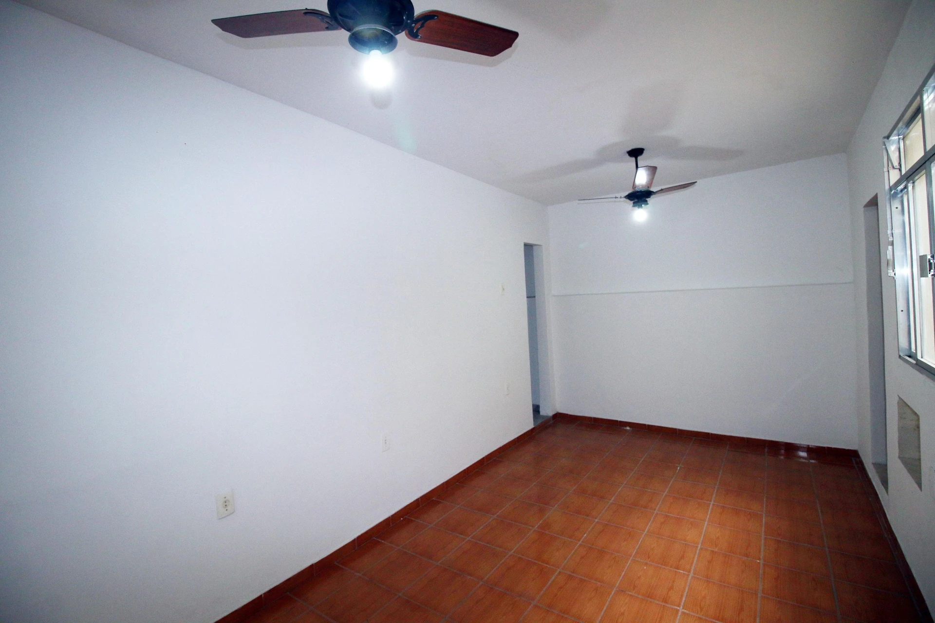Rental house with 3 en-suite bedrooms and 4 bathrooms — photo 51