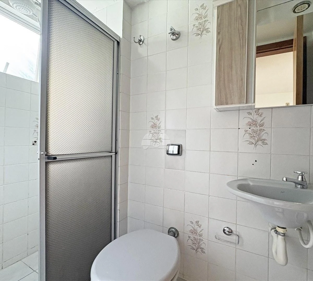 Дерев'яна підлога або ламінат та 1 спальня: квартира 36 м² — photo 8