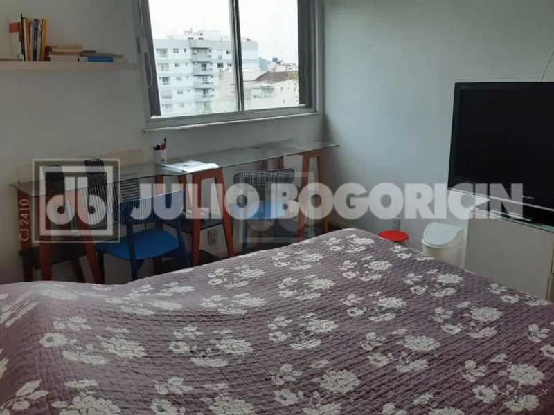 3-bedroom apartment with a mountain view in Rio de Janeiro — photo 7