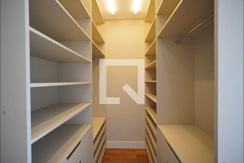 3-bedroom apartment with a water view in Florianópolis — photo 22