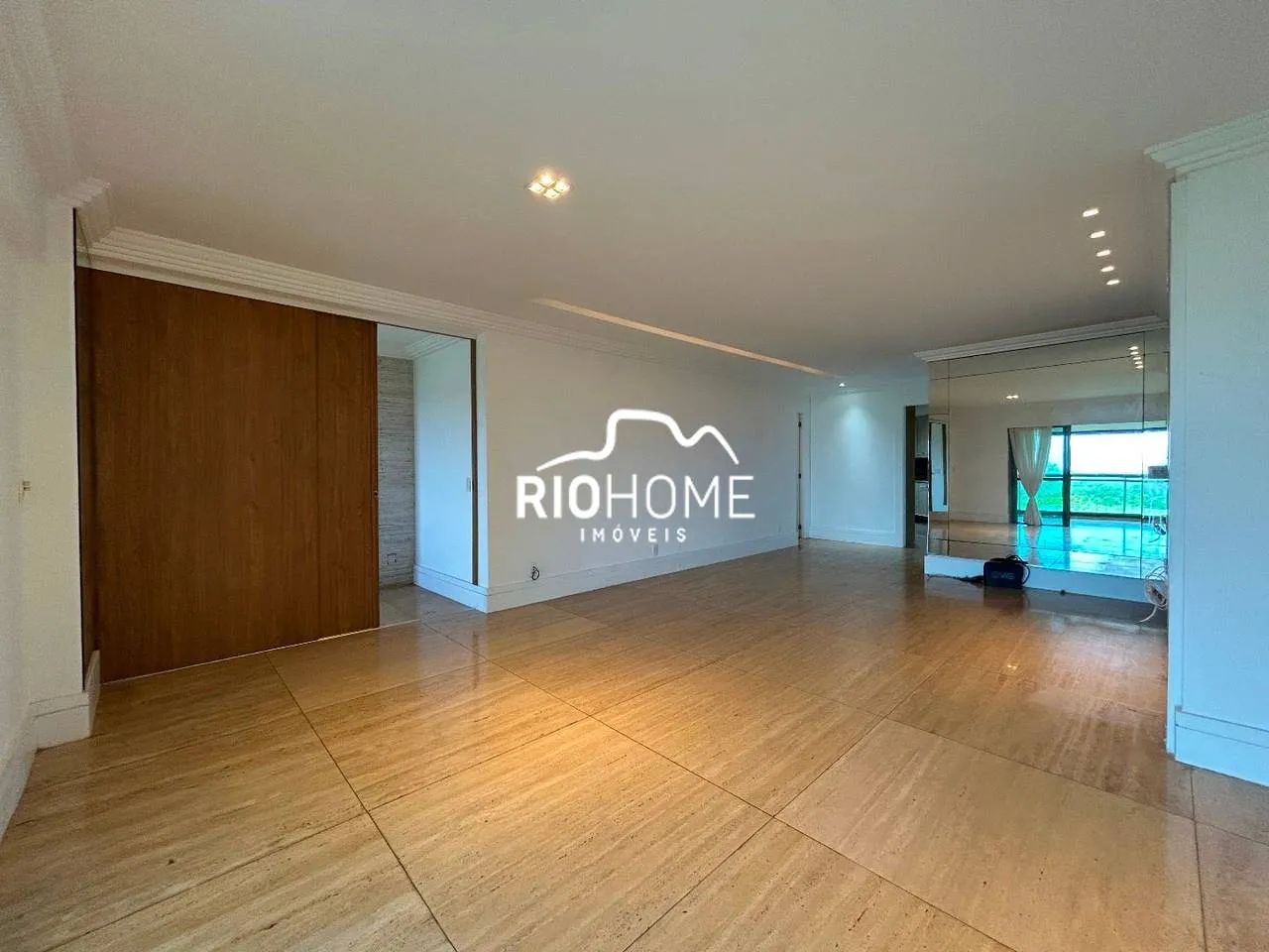 Apartment, 174 m², with a glass-enclosed balcony — photo 10