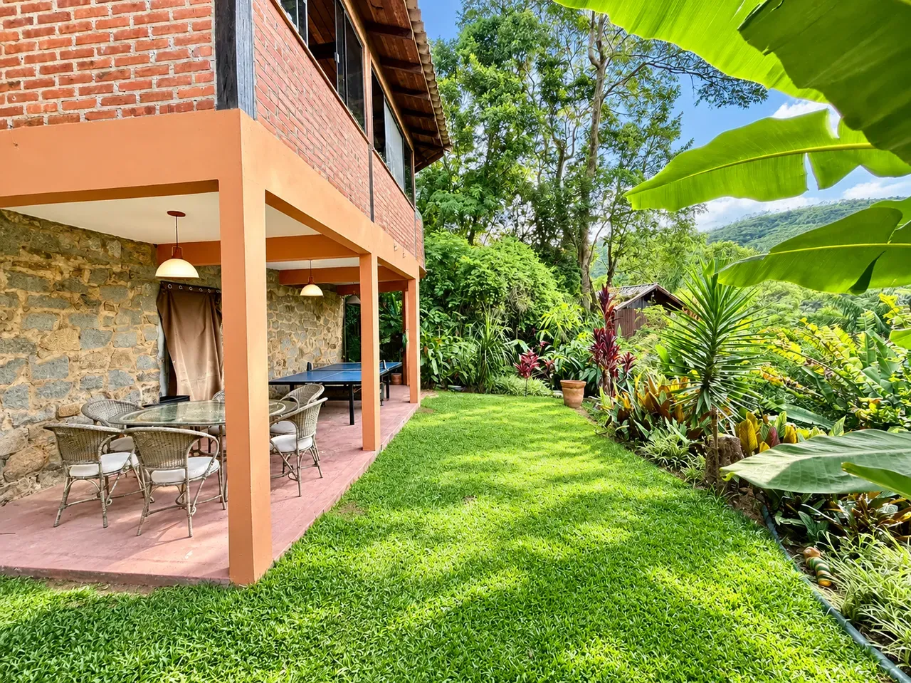 Furnished house, 200 m², with a water view — photo 15
