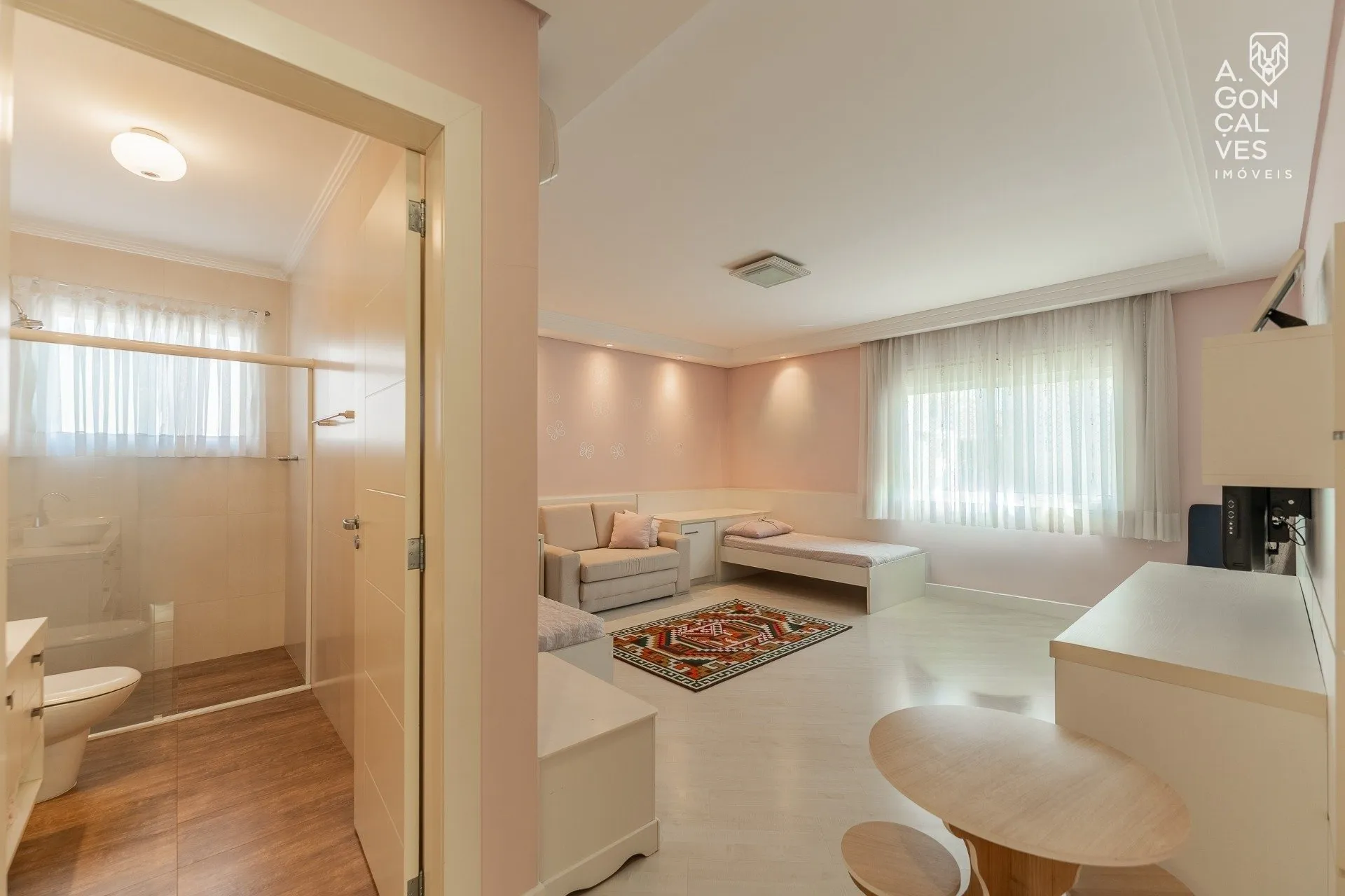 Furnished house with 3 bedrooms and 5 bathrooms — photo 25