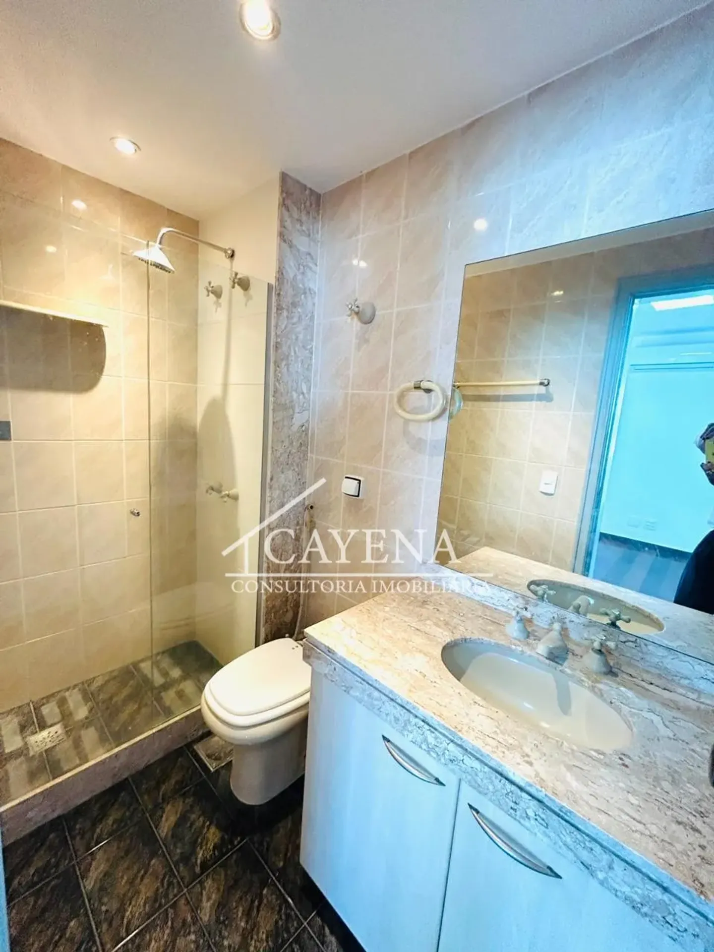 Apartment with 247 m², 3 bedrooms and 4 bathrooms — photo 21