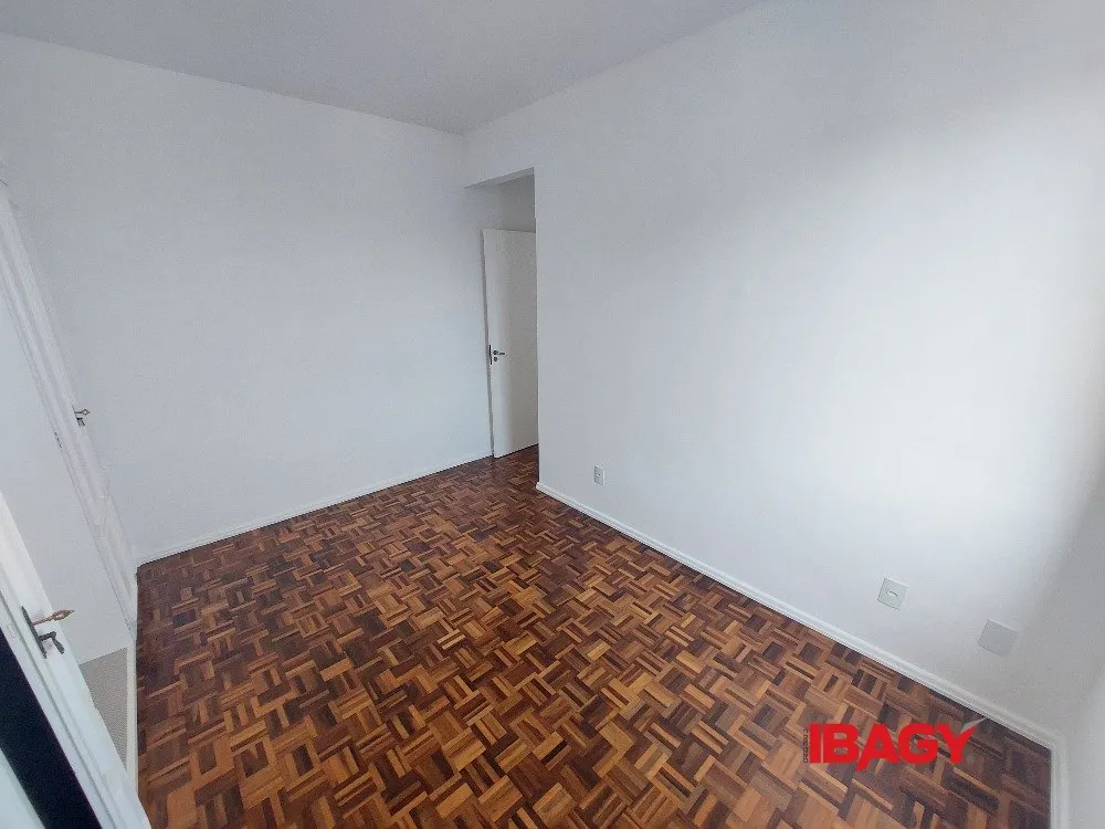 Apartment, 103 m², with a bathtub — photo 3