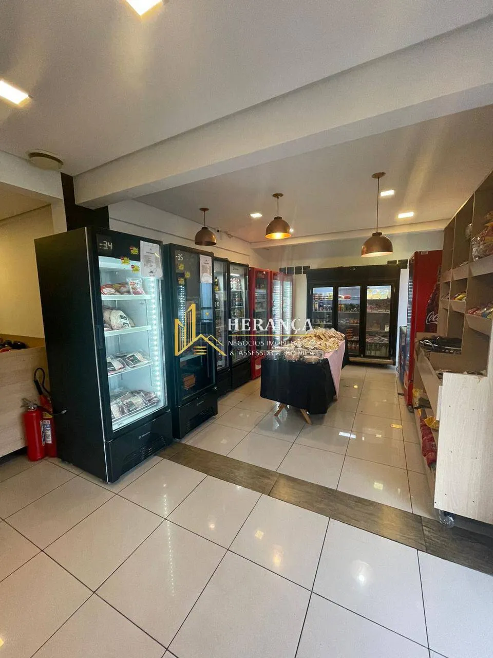 Furnished house with open-plan kitchen and gas stove — photo 12