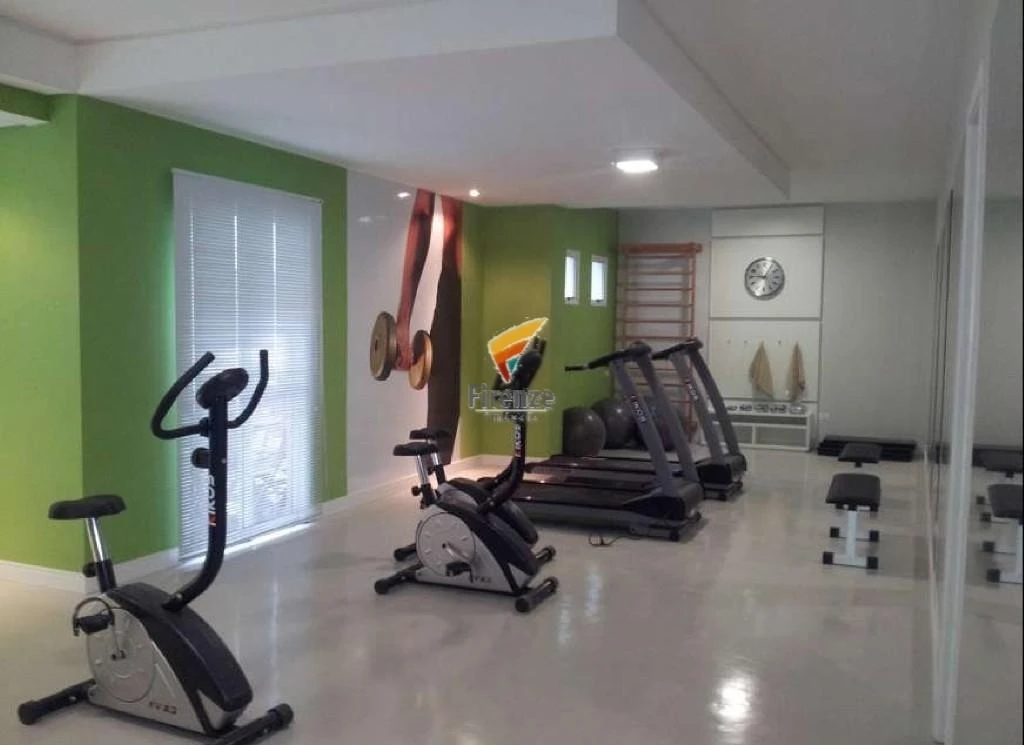 Wood or laminate floors in a 2-bedroom apartment, 57 m² — photo 12