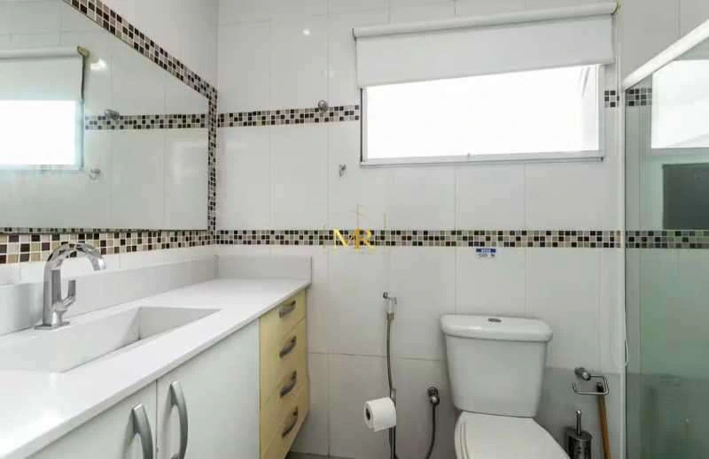 Furnished triplex house with 4 suites and 288 m² — photo 22