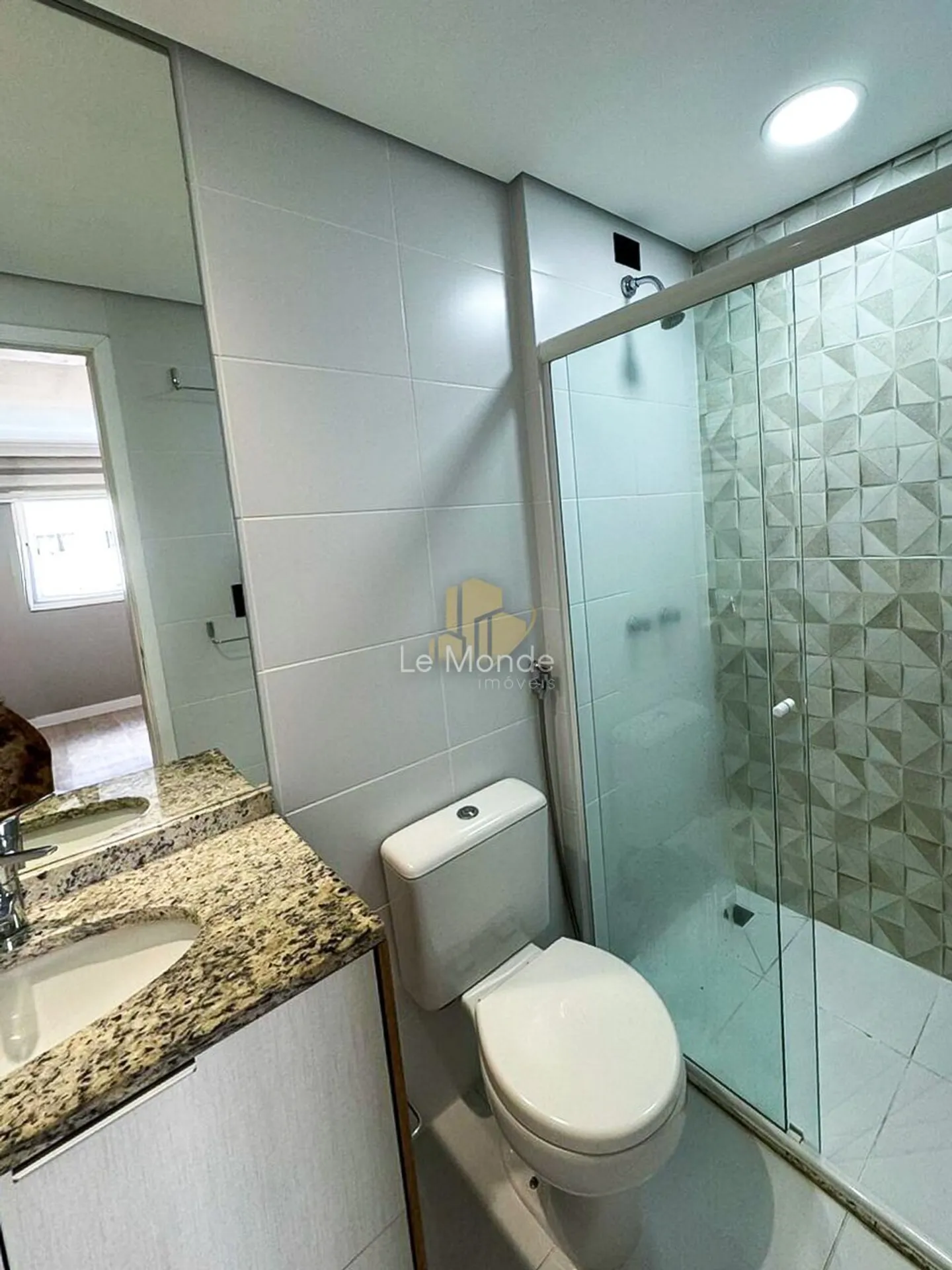 2-bedroom apartment with a balcony — photo 10