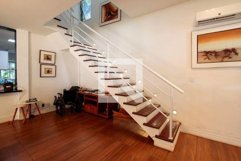 Casa mobiliada com 4 quartos e cozinha em conceito aberto — photo 31