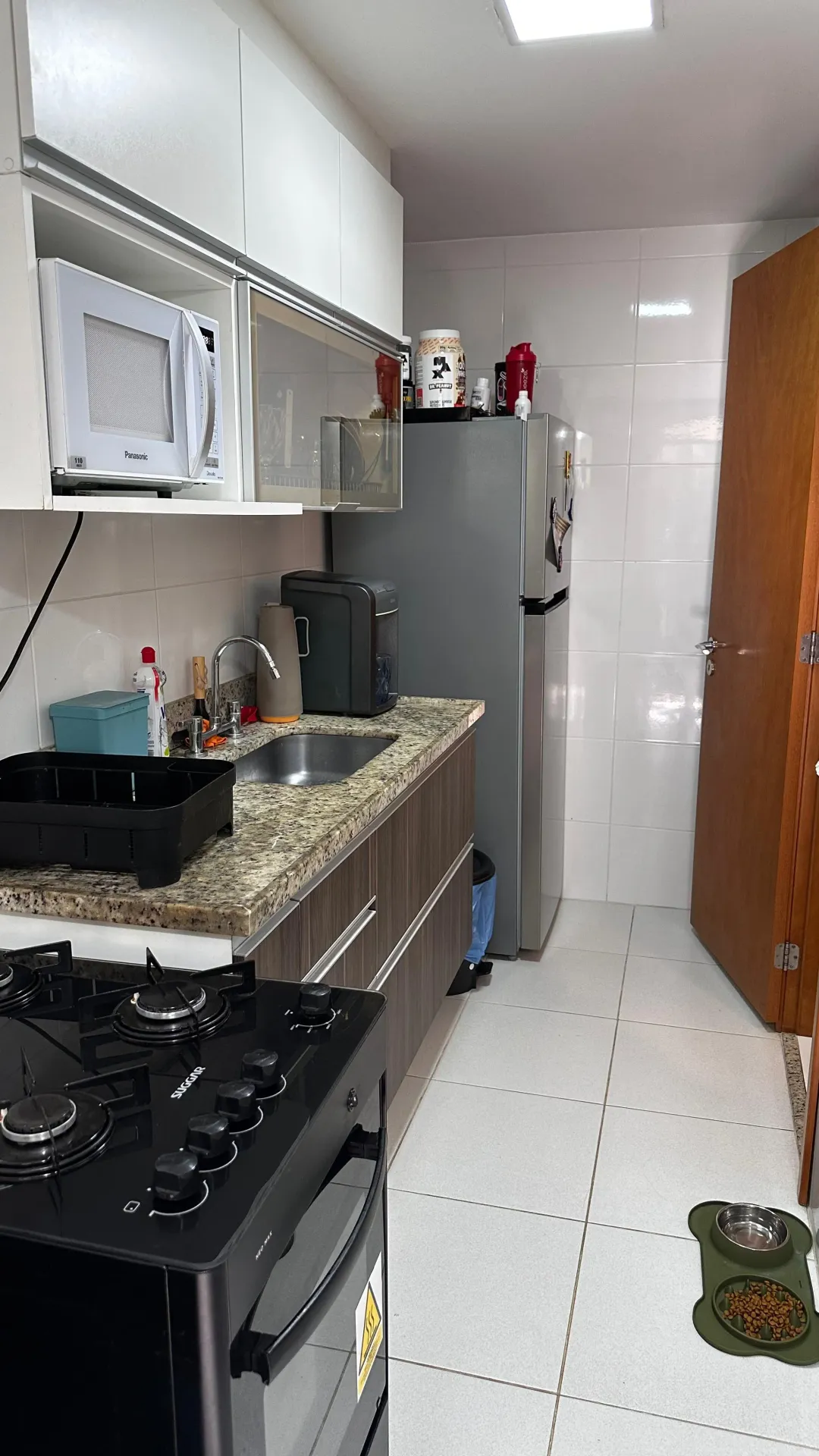 Apartamento semimobiliado com cozinha fechada e 2 vagas — photo 22