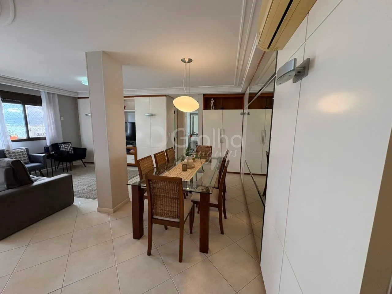 Furnished 3-bedroom apartment with an open-plan kitchen — photo 31