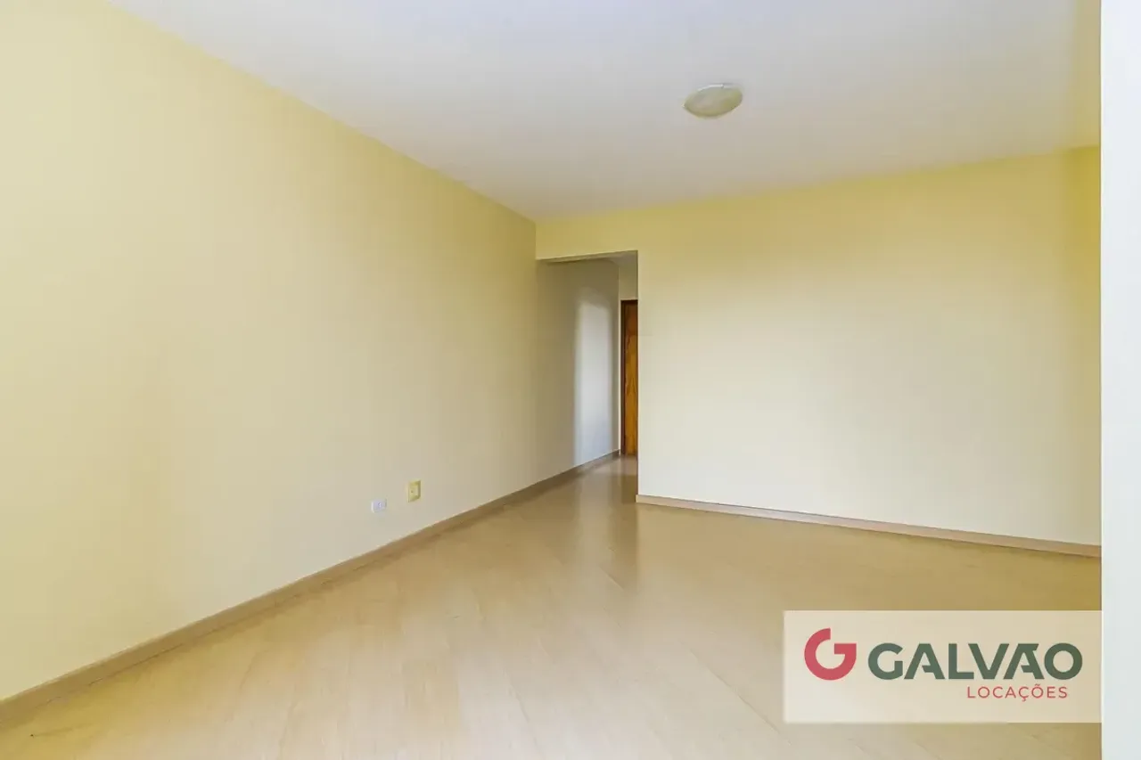 Balcony with a grill in a 3-bedroom apartment, 87 m² — photo 16