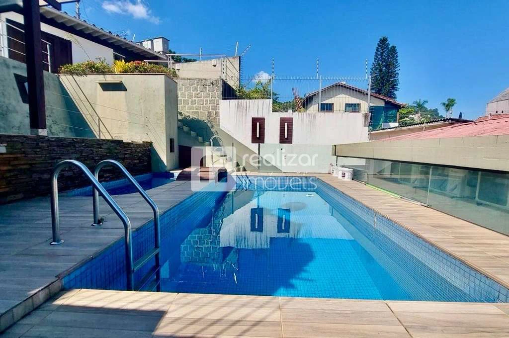 House with 4 bedrooms and 413 m² plus 2 parking spots — photo 3