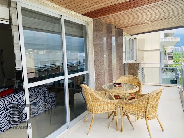 Penthouse with 4 bedrooms and 3 bathrooms — photo 4