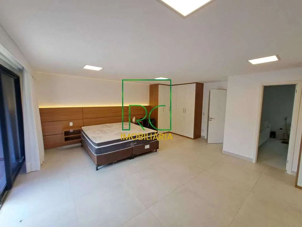 Condo house with 4 en-suite bedrooms and private garden — photo 17