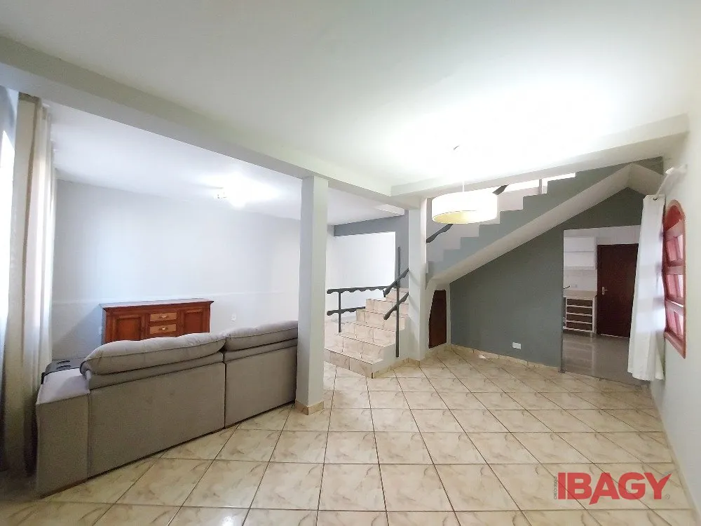 3-bedroom house with a washing machine in Florianópolis — photo 22