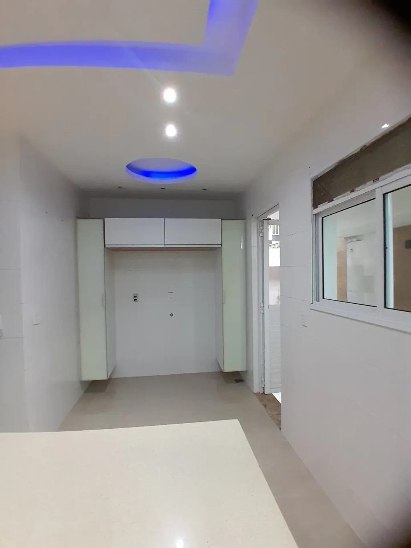 House with 4 en-suite bedrooms and 3 parking spots — photo 25