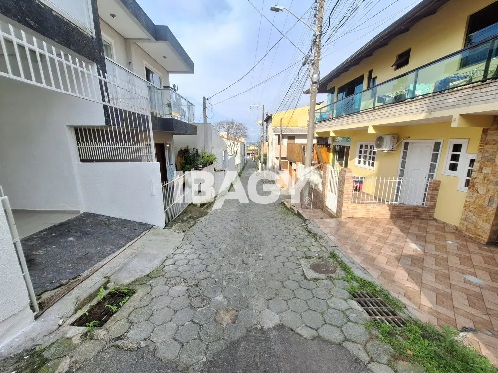 155 m² house with 2 bedrooms and a guest half-bath — photo 23