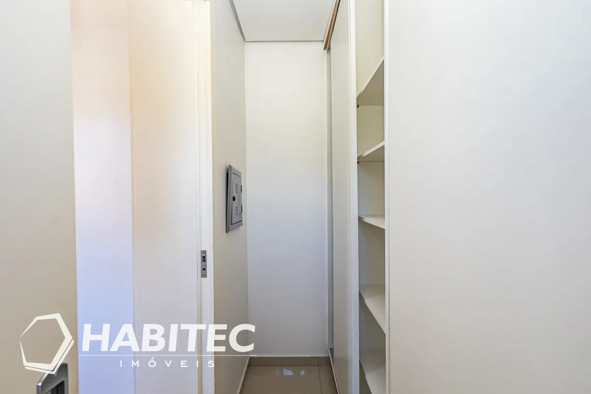 Residential house with 4 bedrooms and an integrated kitchen — photo 19