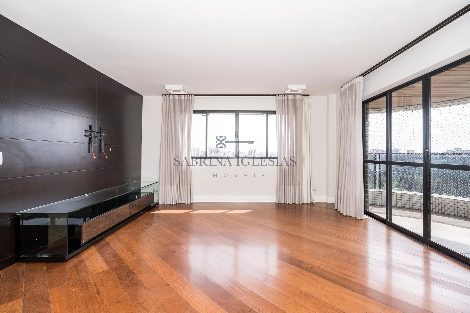 Apartamento com 3 quartos e 3 vagas, bem localizado — photo 2