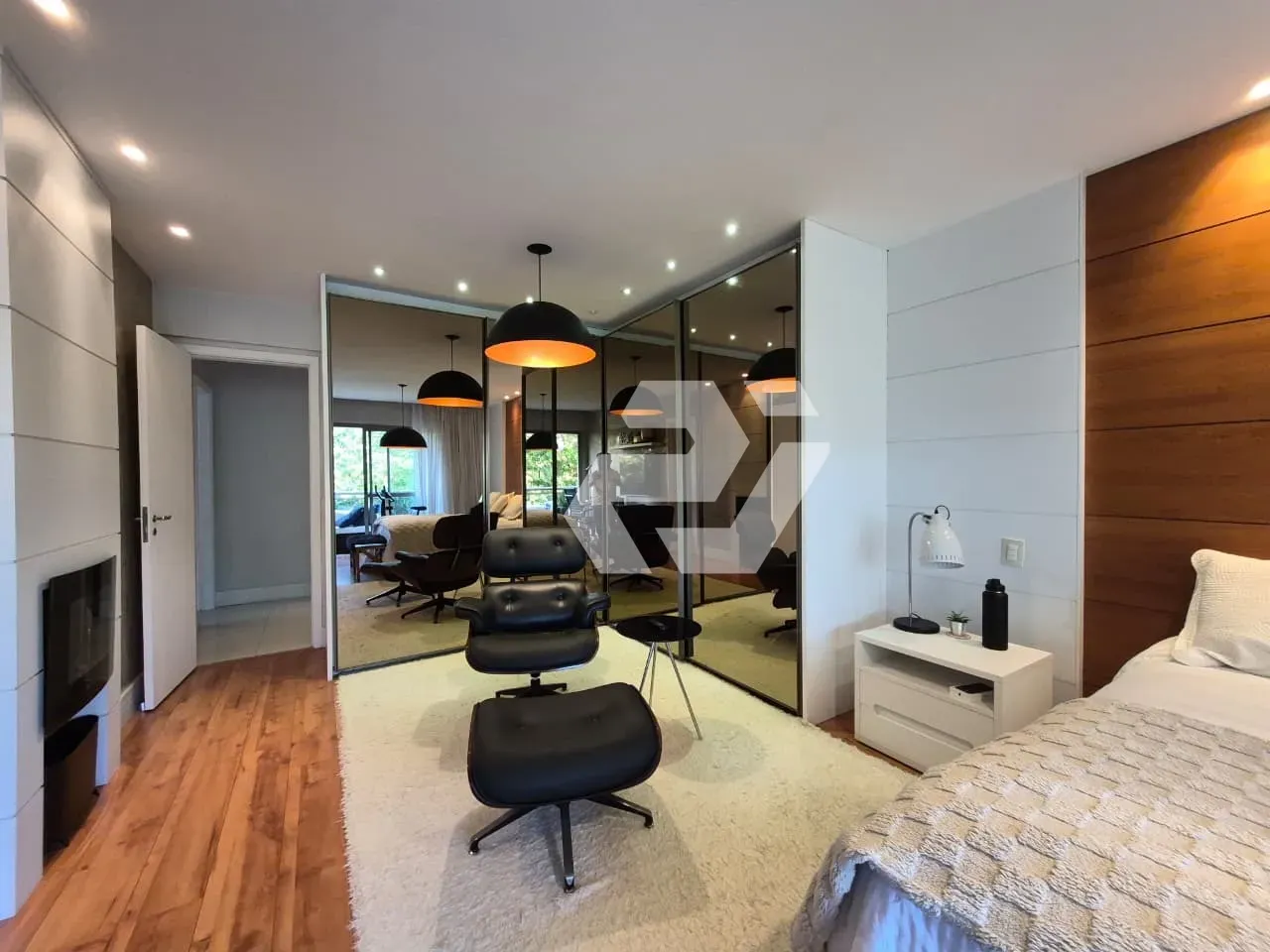 4-bedroom, 5-bath apartment with balcony and 3 parking — photo 46