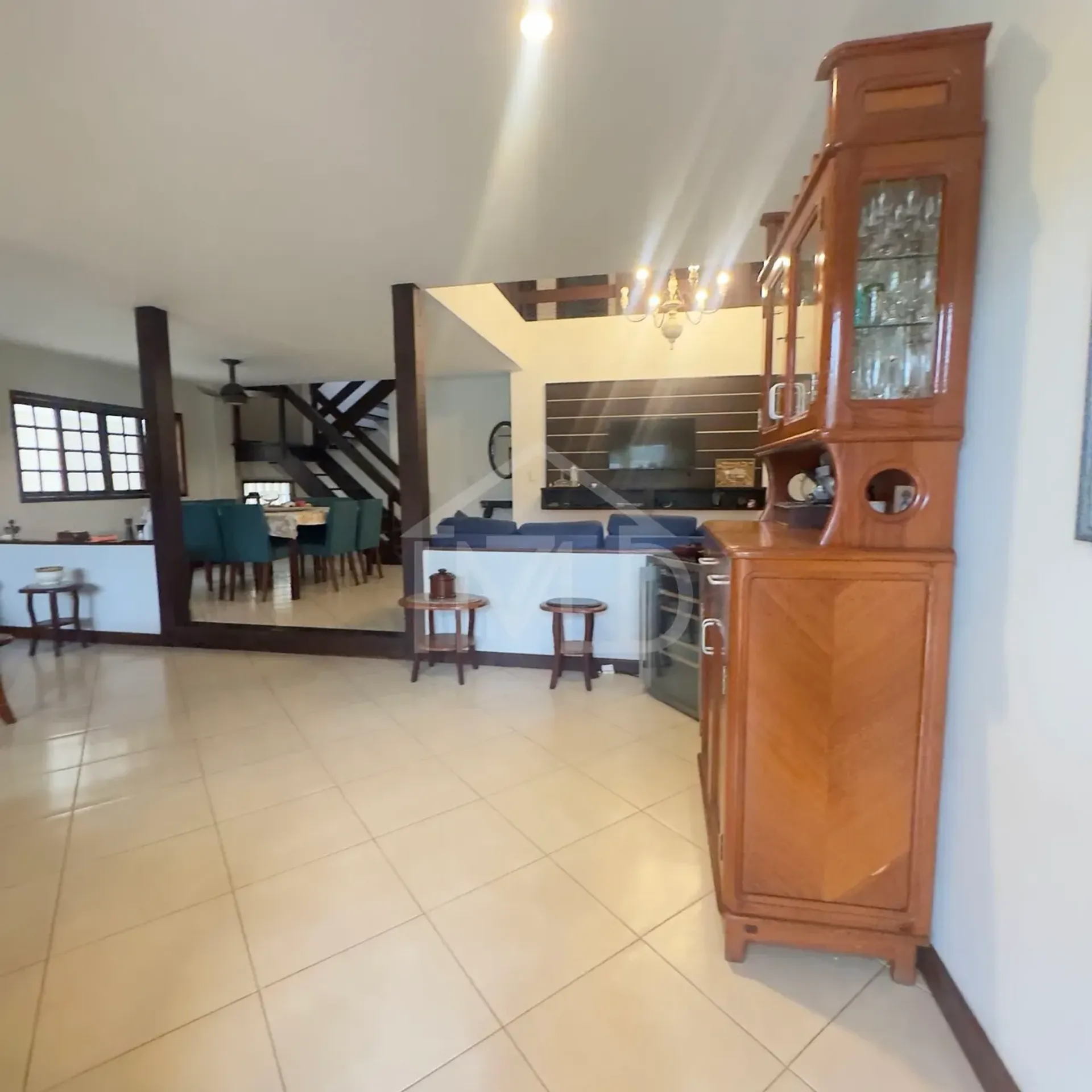 Furnished house, 250 m², with a walk-in closet — photo 8