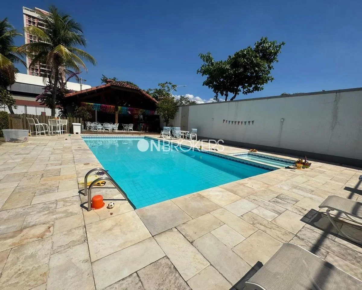Furnished house with 1000 m², 5 en-suites and 7 parking spots — photo 19