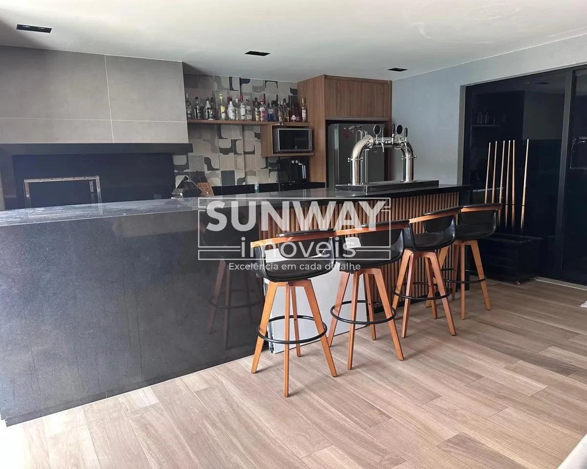 Робоче місце та 6 спалень: будинок 410 м² — photo 2