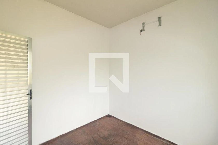 House, 500 m², with wood or laminate floors — photo 7