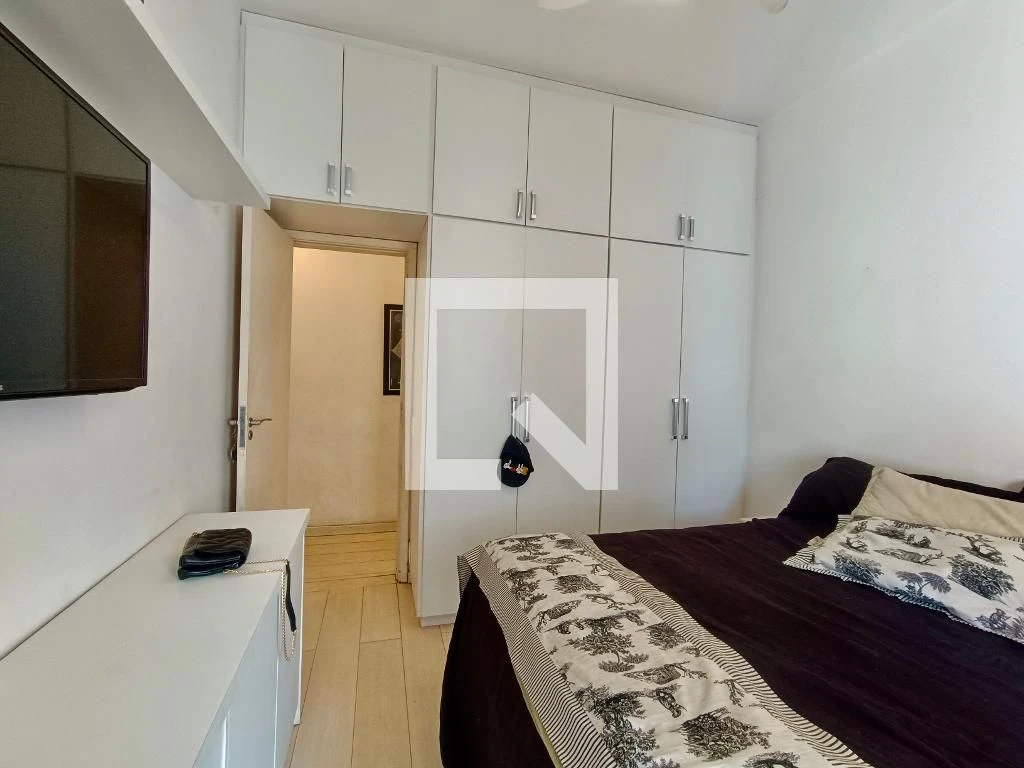Furnished apartment with private yard and BBQ — photo 35