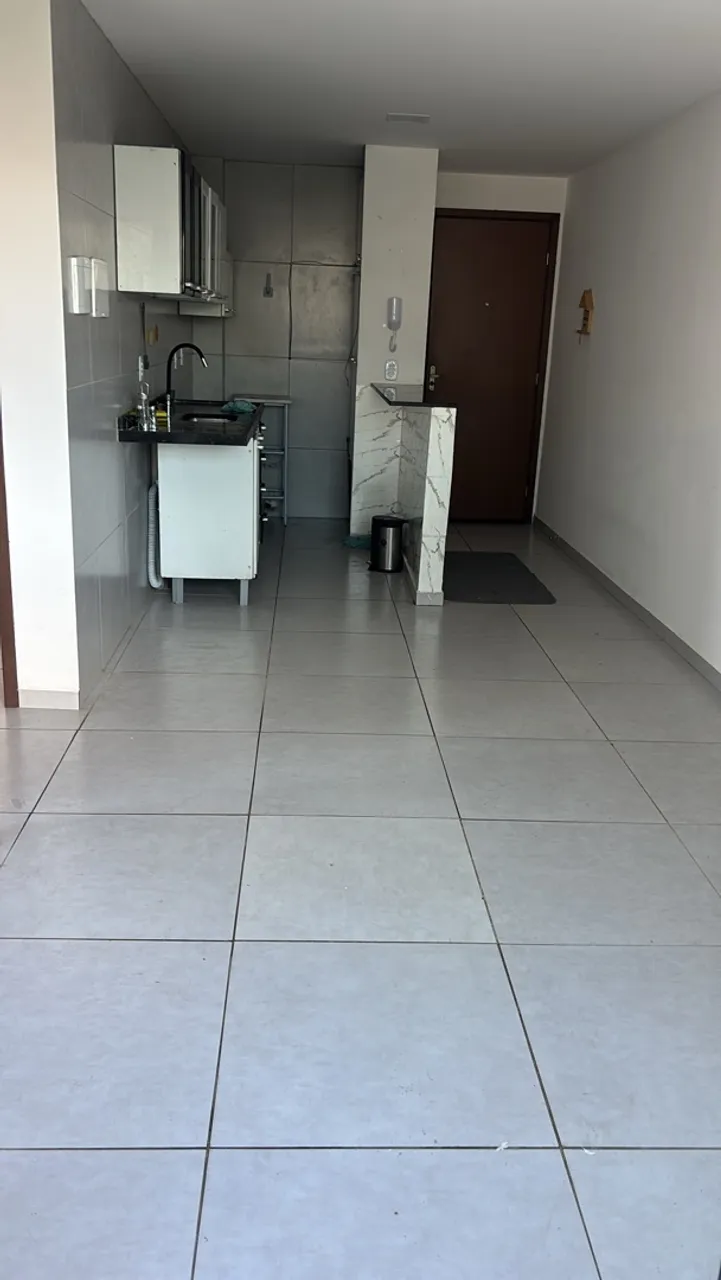 2-bedroom apartment in a building with a gym — photo 2