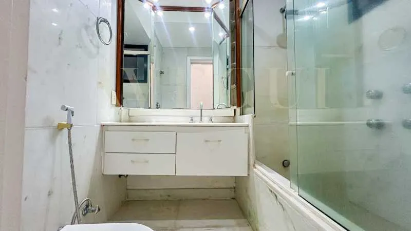 3-bedroom apartment, 1 with its own bathroom, 125 m² — photo 6