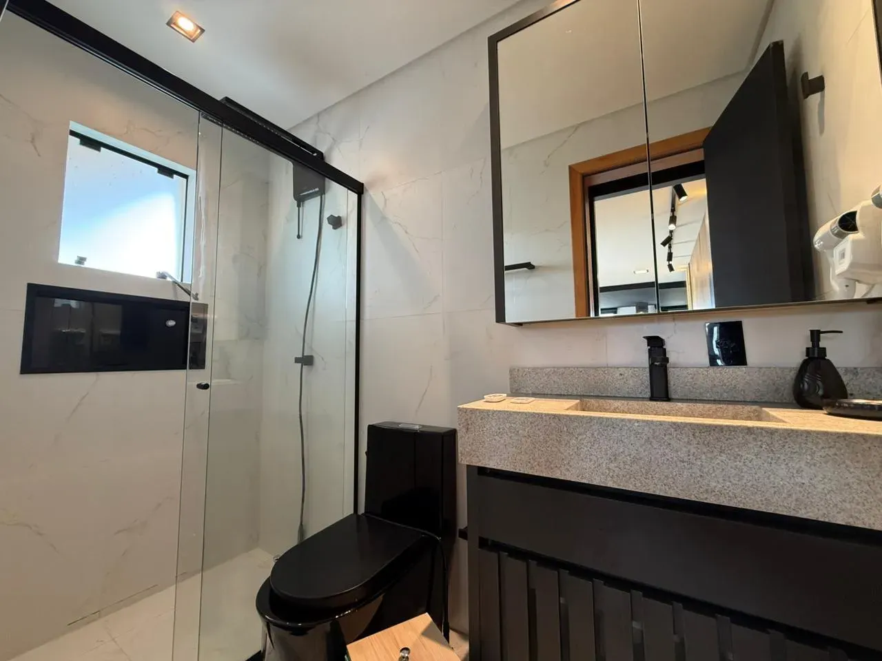 Apartamento amueblado de 1 dormitorio con 58 m² y 2 plazas — photo 3